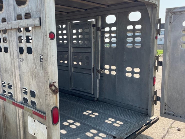 1997-wilson-livestock-trailer-image-21