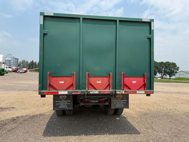 1993-freightliner-fld120-image-18