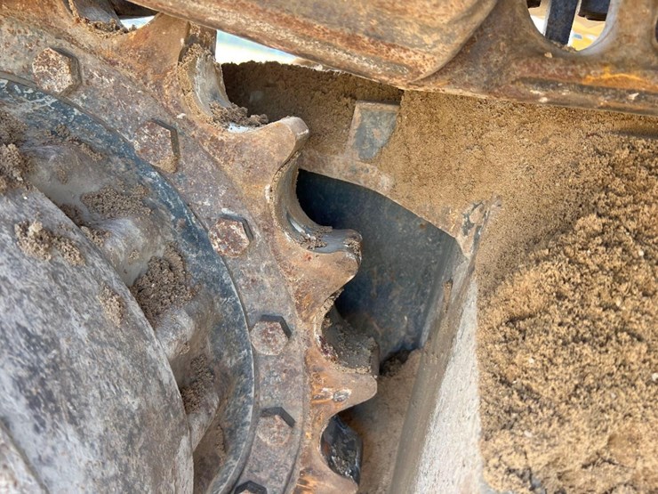 2017-komatsu-pc228us-lc-10-image-16