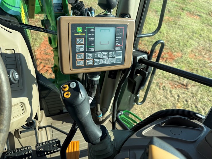 john-deere-6155r-image-26