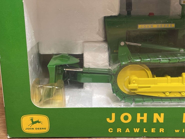 1/16-john-deere-2010-crawler-2003-plow-city-nib-ertl-image-3