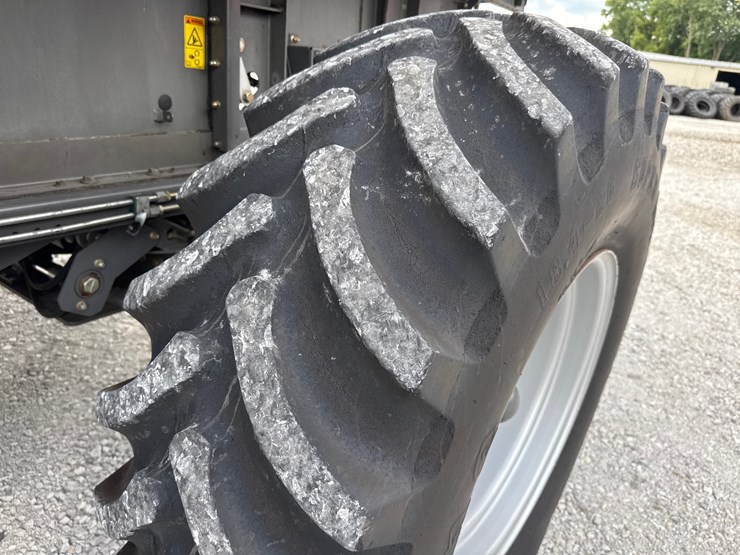 massey-ferguson-9795-image-13