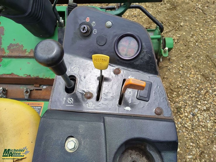 john-deere-2500-image-9