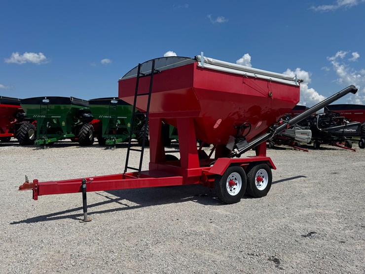 #1095-•-ez-trail-seed-tender-220-image-1