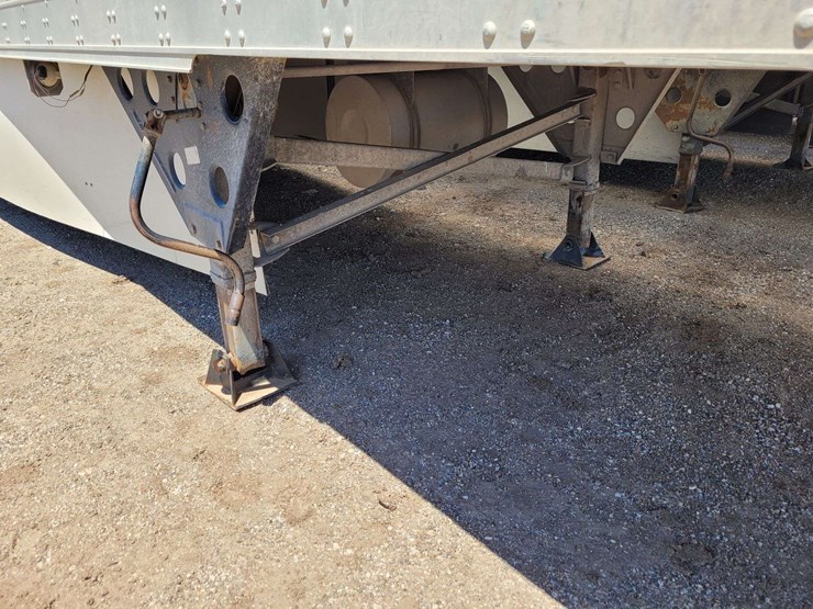 2010-utility-reefer-trailer-image-3