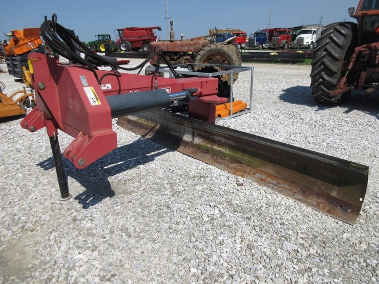 bush-hog-mod.-300---14-3-pt-blade-image-1