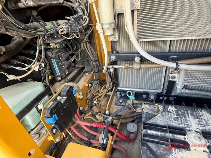 2021-caterpillar-313gc-image-21