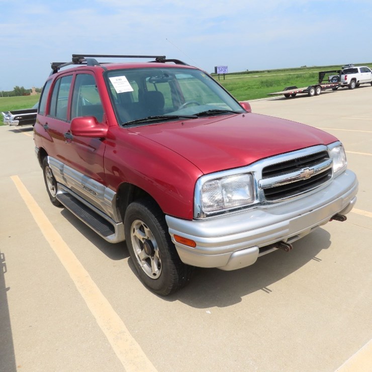 2000 CHEVROLET TRACKER