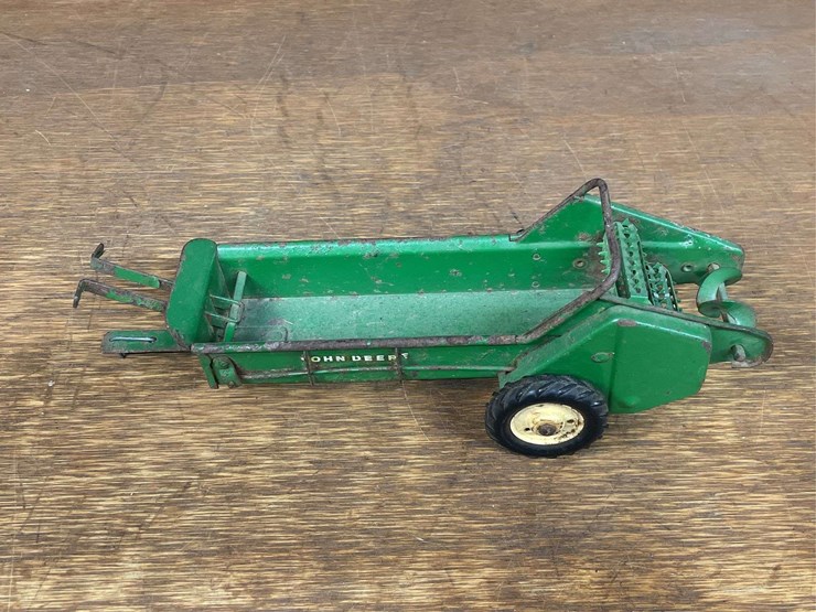 john-deere-16-image-10