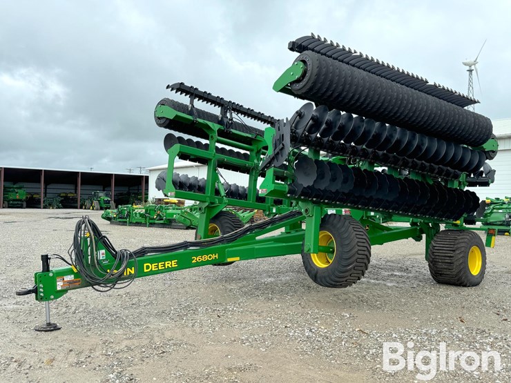 2023-john-deere-2680h-image-1
