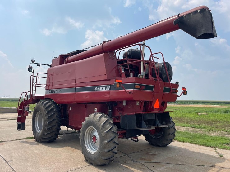 2002-case-ih-2366-image-5