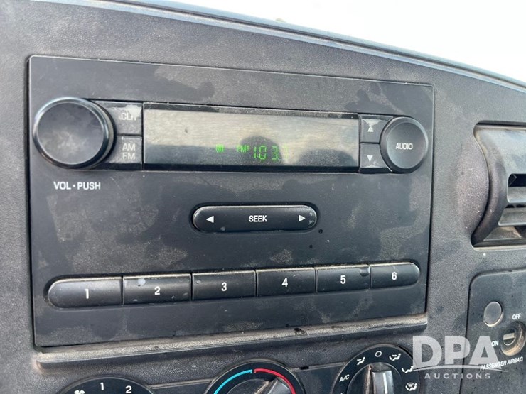 2005-ford-f250-xl-image-58
