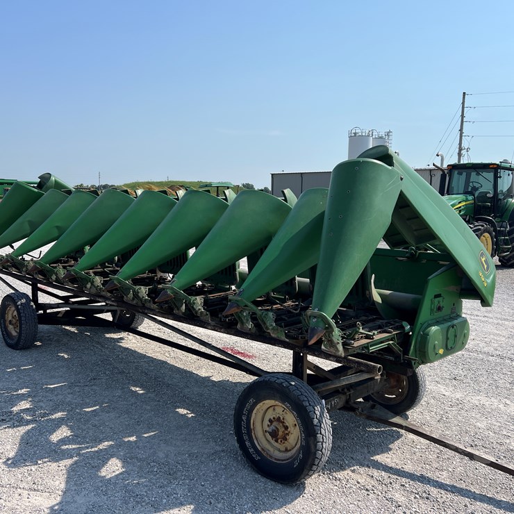 JOHN DEERE 893