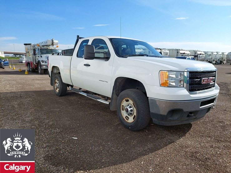 2013-gmc-sierra-2500hd-image-2