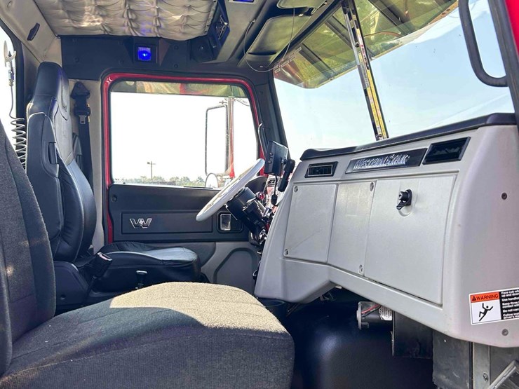 2019-western-star-sf4700-dump-truck-image-29