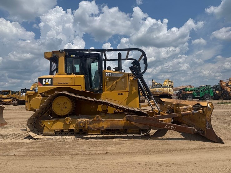 caterpillar-d6t-lgp-image-5