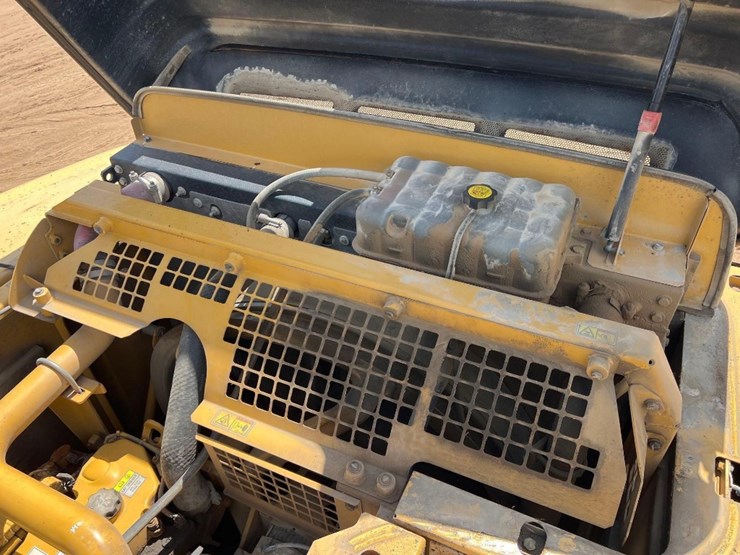 2015-caterpillar-336fl-image-35