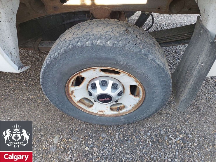 2013-gmc-sierra-2500hd-image-17