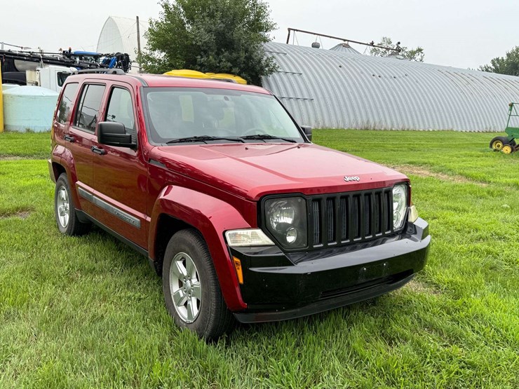 2010-jeep-liberty-image-1