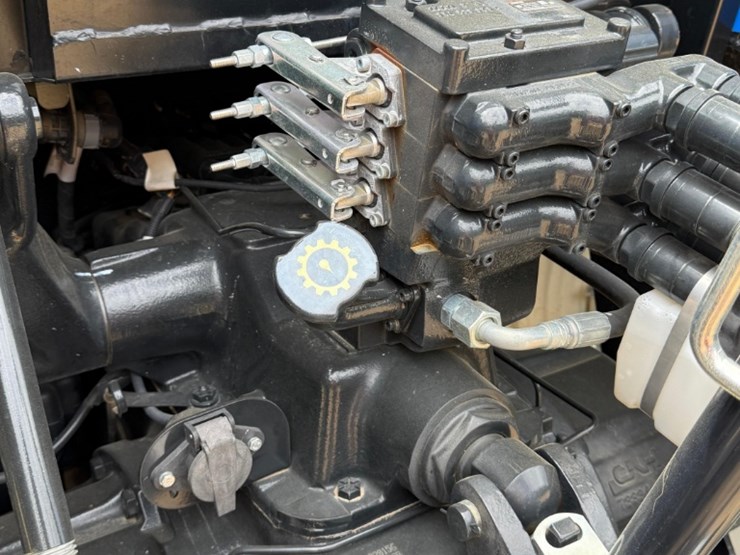 new-holland-ts6.110-image-14