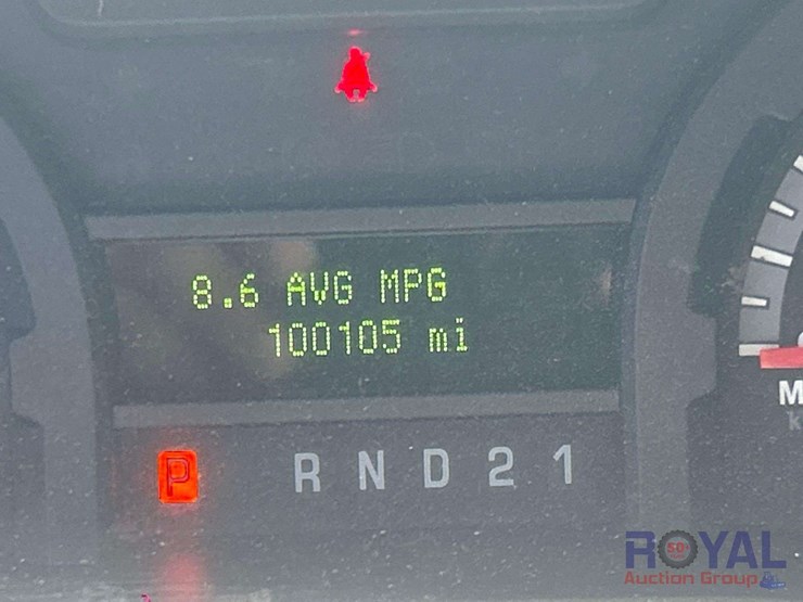 2013-ford-cargo-image-6
