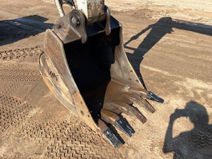 takeuchi-tb2150-image-19