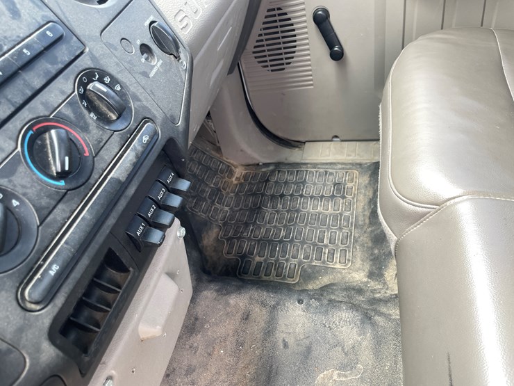 2008-ford-f250-image-58