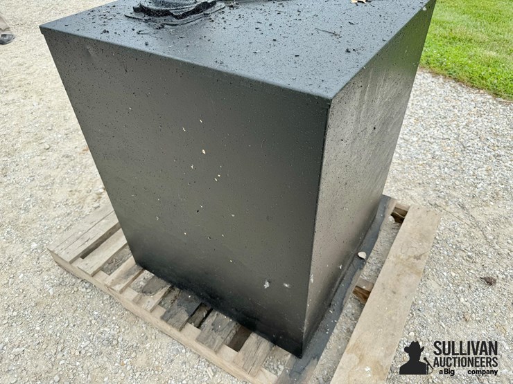 steel-bulk-oil-tank-w/-pump-image-11