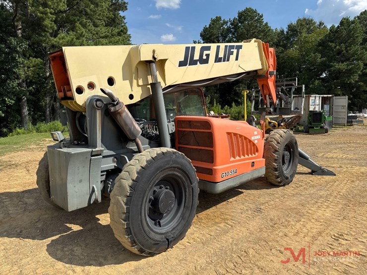 2010-jlg-g10-55a-image-2