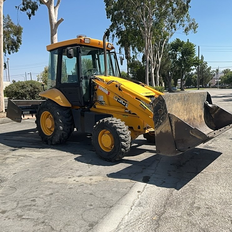 JCB 3C