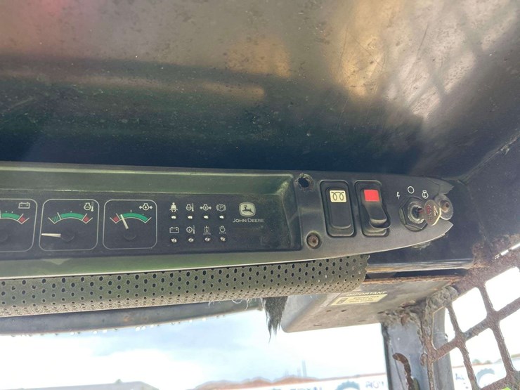 john-deere-270-image-13