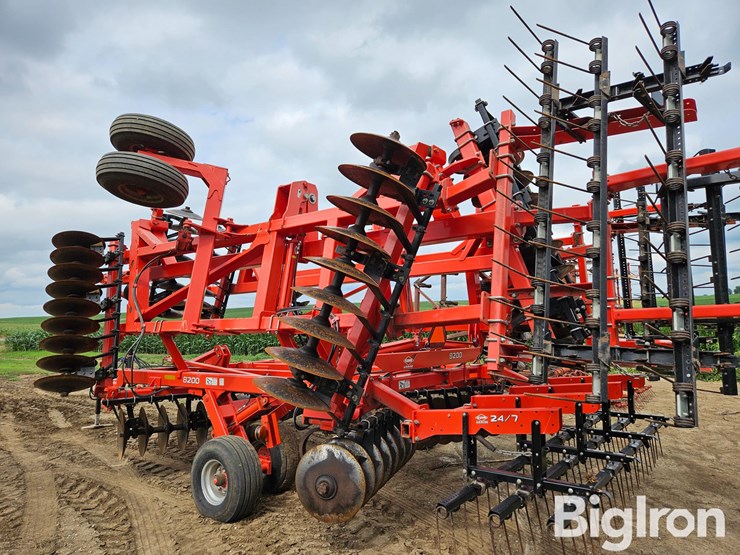 2012-kuhn-krause-8200-flex-wing-tandem-disk-harrow-image-17
