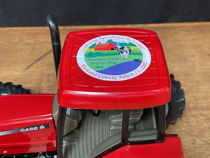 1/16-case-ih-mx110-2002-wisconsin-nib-ertl-image-4