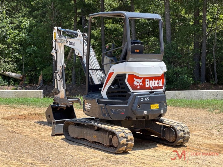 2021-bobcat-e26-image-1