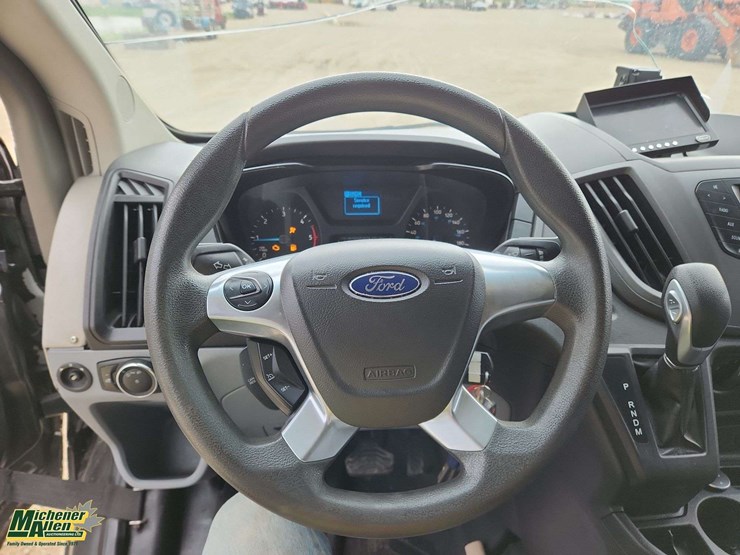 2015-ford-transit-image-10