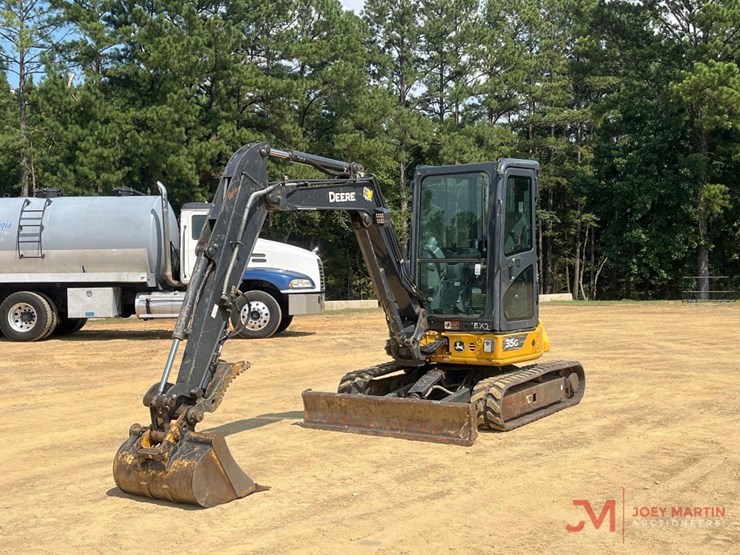 2022-deere-35g-image-2