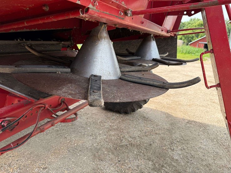 1990-case-ih-1680-image-23