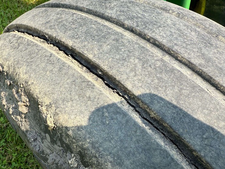 2013-john-deere-2623-image-25