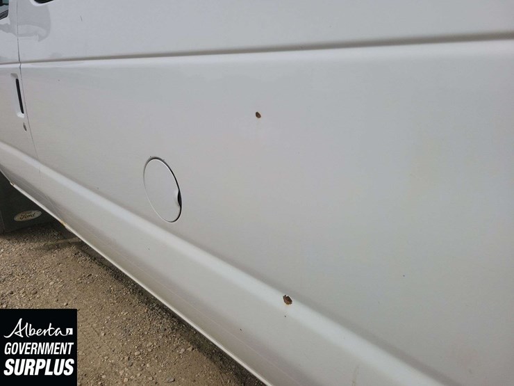 2009-ford-cargo-image-29