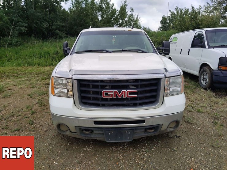 2010-gmc-sierra-3500hd-image-16