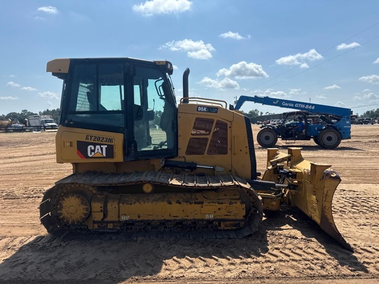 2016-caterpillar-d5k2-lgp-image-6