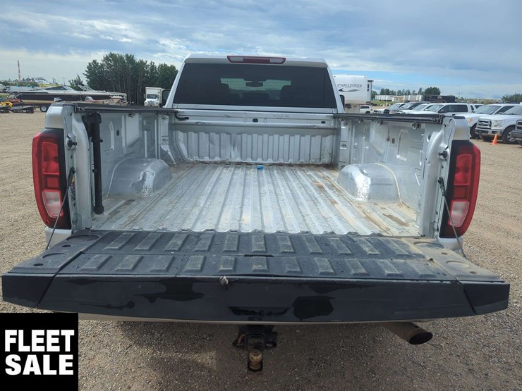 2022-gmc-sierra-2500hd-image-16