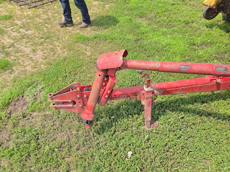 new-holland-275-image-5