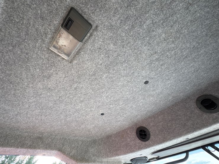 2012-massey-ferguson-9540-image-27