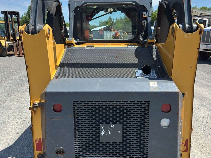 john-deere-314c-wheeled-skid-steer-image-5