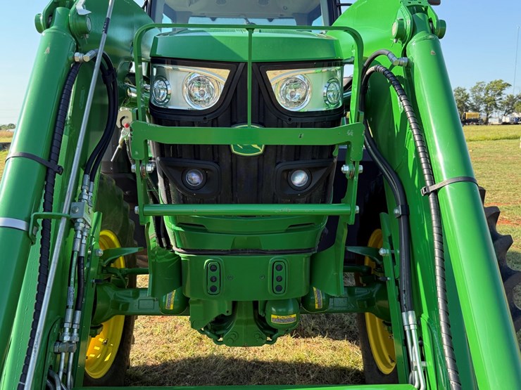 john-deere-6155r-image-10