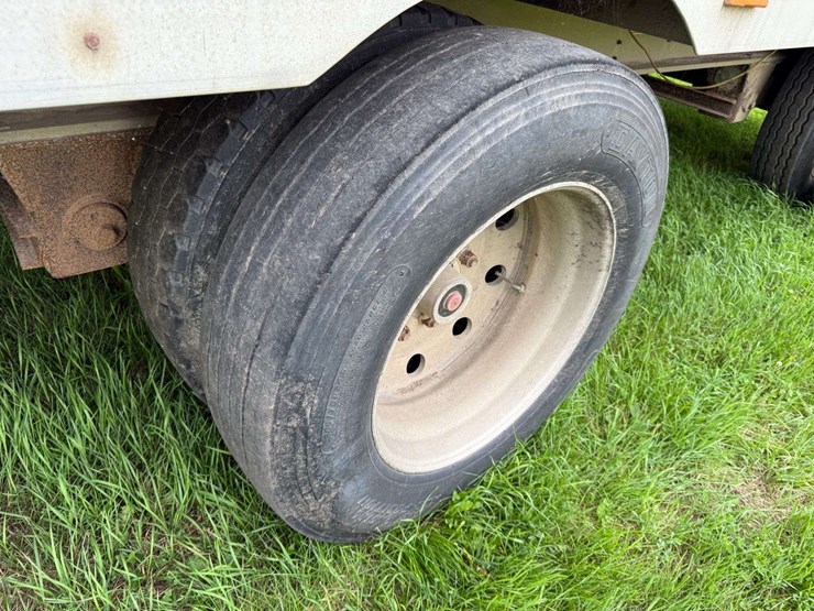 1999-wilson-hog-trailer-image-21
