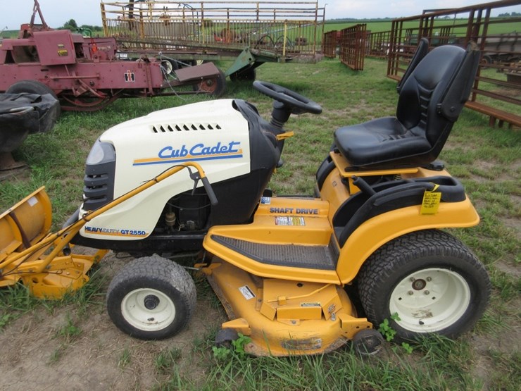 cub-cadet-gt2550-image-4