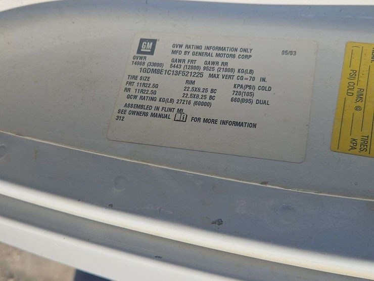 2003-gmc-topkick-c8500-image-5
