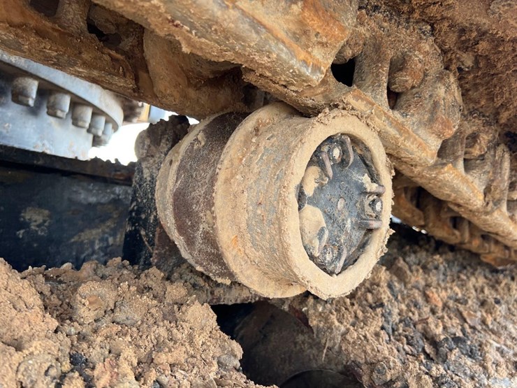 2015-caterpillar-336fl-image-18